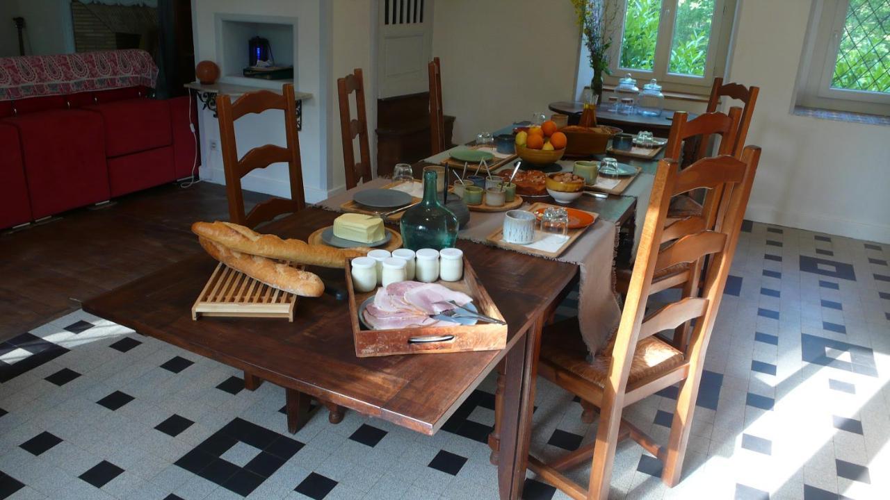 Au Bois De La Grave Hotel Luzech Eksteriør billede